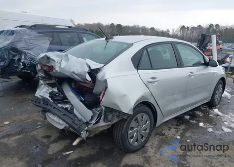 2020 Kia Rio Lx z USA, uszkodzony, nr VIN 3KPA24AD2LE353617